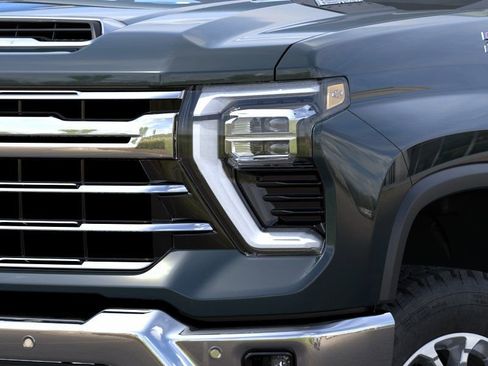 New 2026 Chevrolet Silverado 2500 LTZ w/ LTZ Premium Package AWD/4WD image 10