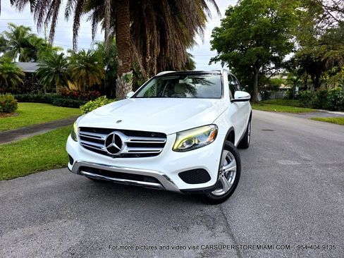 Used 2018 Mercedes-Benz GLC 300 w/ Premium Package image 6