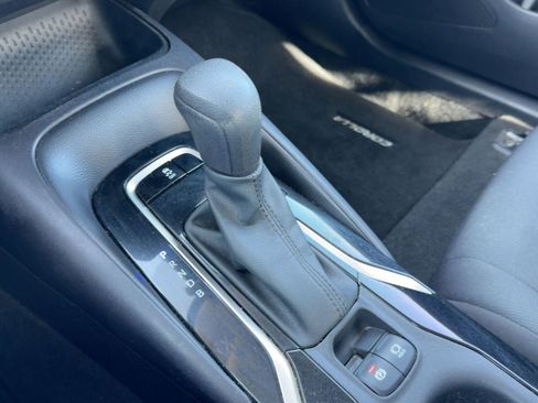 Used 2022 Toyota Corolla LE image 16