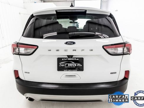 Used 2021 Ford Escape SE image 5