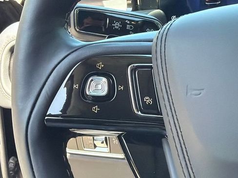 New 2026 Lincoln Aviator AWD image 27