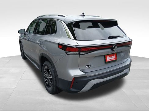 New 2025 Volkswagen Tiguan S image 3