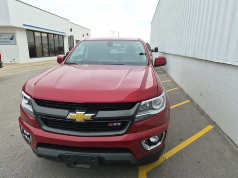 Used 2015 Chevrolet Colorado Z71 image 2