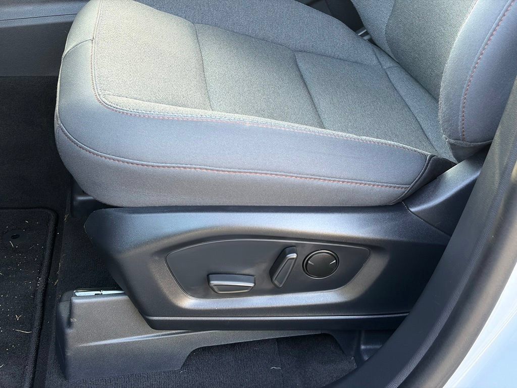 Used 2026 Ford Explorer Active RWD image 11
