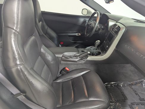 Used 2007 Chevrolet Corvette Coupe w/ Preferred Equipment Group RWD image 11
