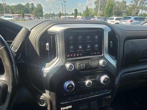 Used 2021 GMC Sierra 1500 SLT w/ SLT Premium Package AWD/4WD image 18