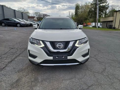 Used 2017 Nissan Rogue SV AWD/4WD image 33