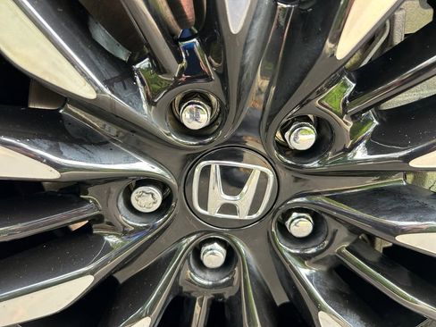 Used 2024 Honda Accord Touring image 14