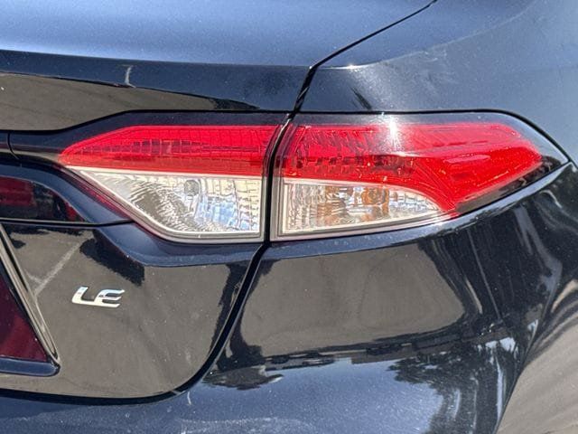 Used 2024 Toyota Corolla LE FWD image 7