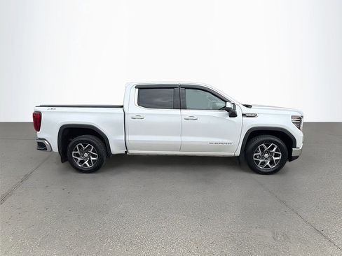 Used 2023 GMC Sierra 1500 SLT w/ SLT Convenience Package image 2