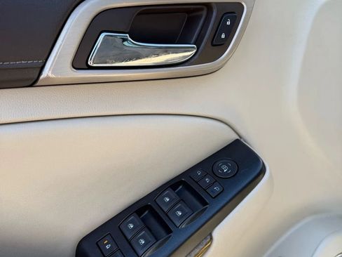 Used 2017 GMC Yukon Denali w/ Open Road Package image 23