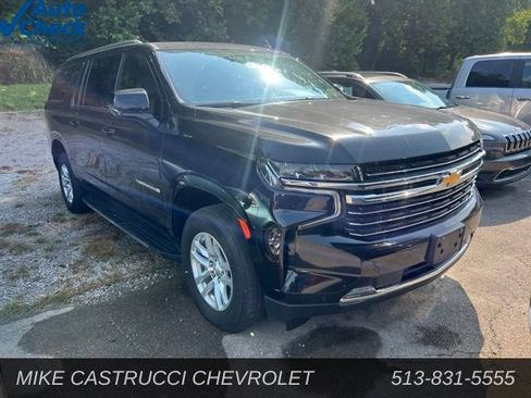 Used 2024 Chevrolet Suburban LT AWD/4WD image 2