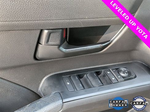 Used 2024 Toyota Tacoma SR5 image 8