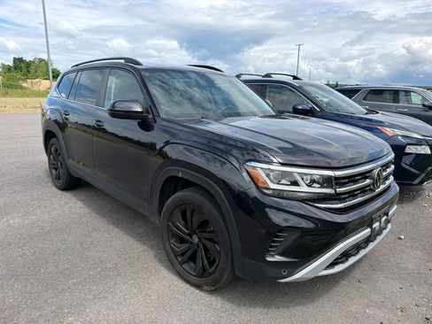 Used 2023 Volkswagen Atlas SE w/ Panoramic Sunroof Package AWD/4WD image 5