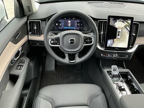 New 2026 Volvo XC90 B6 Plus w/ Protection Package Premier AWD/4WD image 5