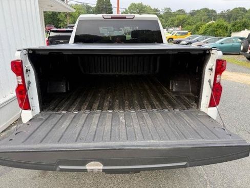 Used 2019 Chevrolet Silverado 1500 LT w/ All-Star Edition AWD/4WD image 4