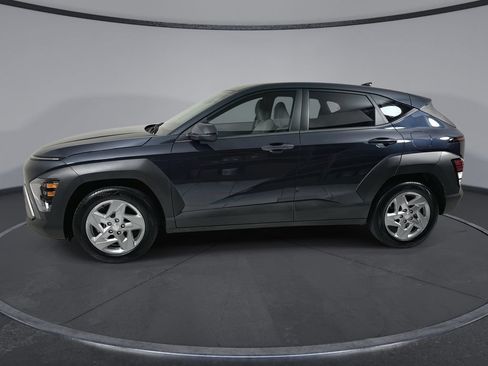 Used 2025 Hyundai Kona SE FWD image 5