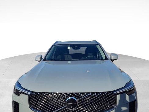 Used 2025 Volvo XC90 B6 Plus w/ Protection Package Premier image 3