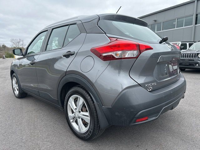Used 2019 Nissan Kicks S FWD image 3