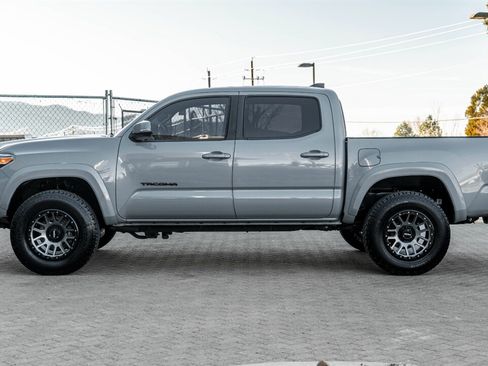 Used 2021 Toyota Tacoma SR5 w/ Technology Package image 3