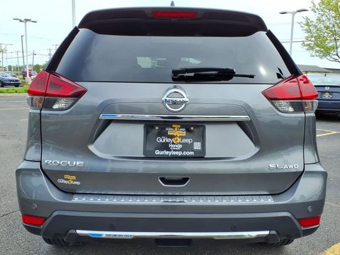 Used 2019 Nissan Rogue SL w/ Premium Package AWD/4WD image 11