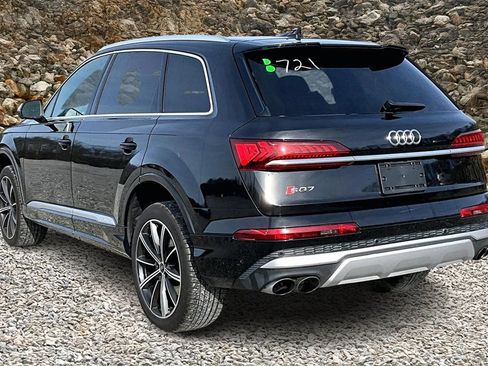 Used 2022 Audi SQ7 Premium Plus w/ SQ7 Executive Package image 11