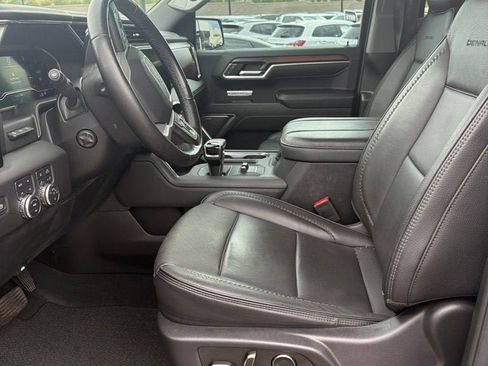 Used 2025 GMC Sierra 1500 Denali AWD/4WD image 13