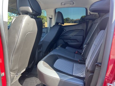 Used 2018 Chevrolet Colorado Z71 image 11