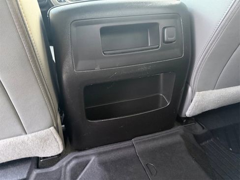 Used 2017 GMC Sierra 1500 SLT image 17