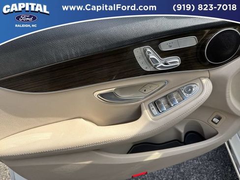 Used 2019 Mercedes-Benz C 300 Sedan image 20
