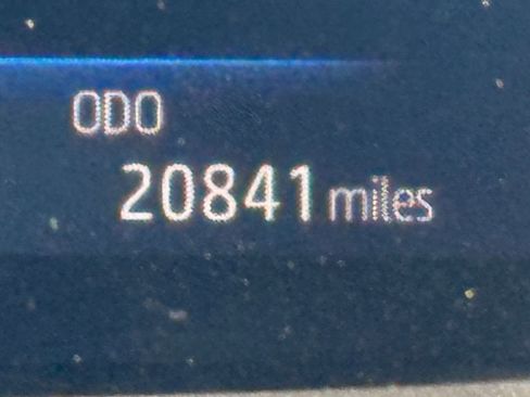 Used 2022 Toyota Highlander XLE image 31