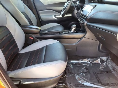 Certified 2023 Nissan Kicks SR w/ SR Premium Package FWD image 11
