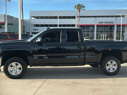 Used 2019 Chevrolet Silverado 1500 LT AWD/4WD image 3