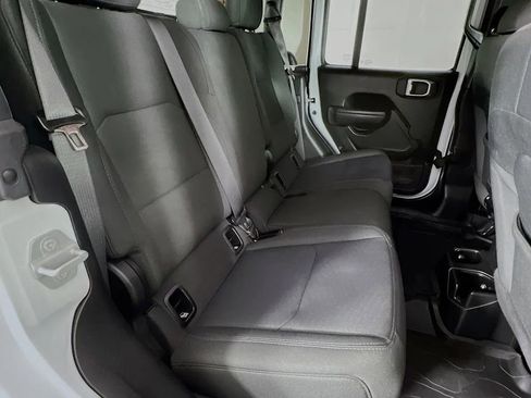 Used 2022 Jeep Gladiator Sport image 26