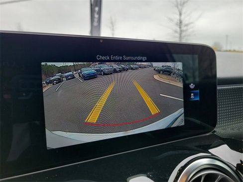 Used 2020 Mercedes-Benz GLB 250 4MATIC image 28