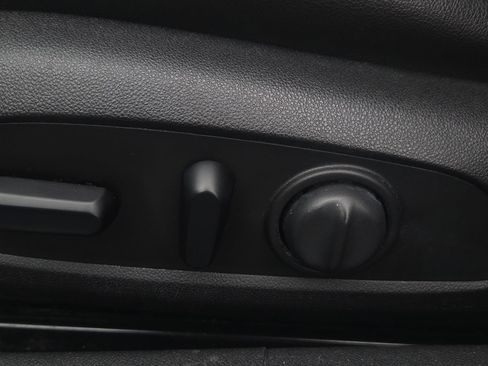 Used 2020 Chevrolet Malibu Premier image 24