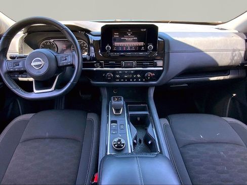 Used 2025 Nissan Pathfinder SV AWD/4WD image 7