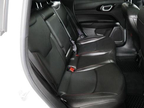 Used 2025 Jeep Compass Trailhawk w/ Sun & Sound Group AWD/4WD image 21