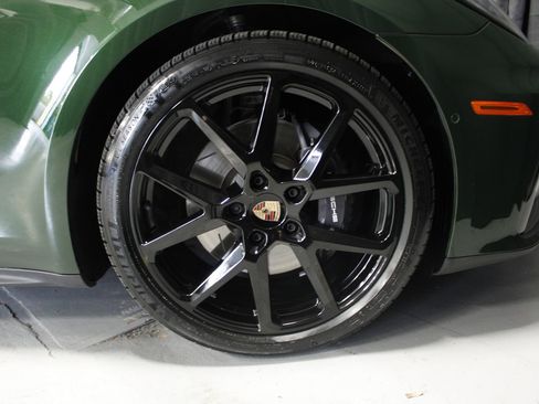 Used 2025 Porsche Panamera 4 image 21