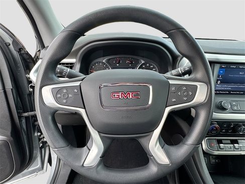 Used 2023 GMC Acadia SLE w/ Driver Convenience Package image 11