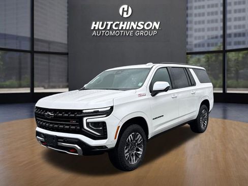 Certified 2025 Chevrolet Suburban Z71 image 3