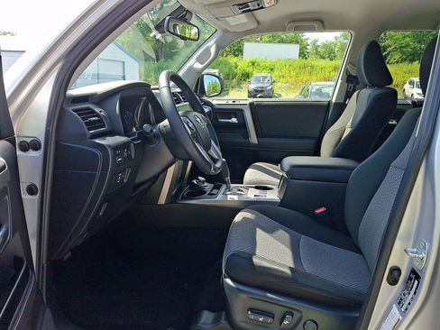 Used 2022 Toyota 4Runner SR5 AWD/4WD image 16