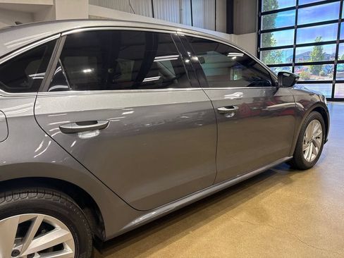Used 2018 Volkswagen Passat 2.0T SE FWD image 53