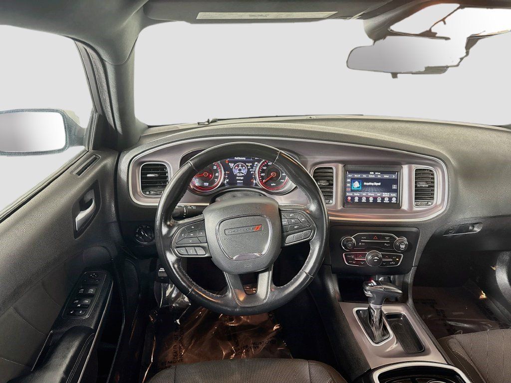 Used 2022 Dodge Charger SXT RWD image 23