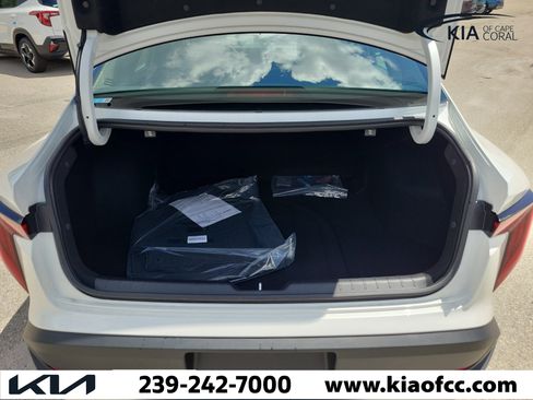 New 2026 Kia K4 FWD image 10