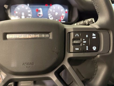 Used 2025 Land Rover Defender 130 X-Dynamic SE AWD/4WD image 19