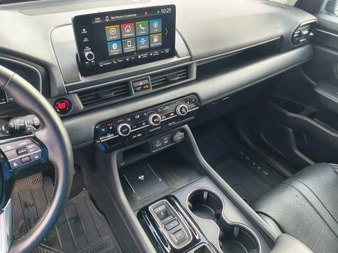 Used 2023 Honda Pilot Elite image 24