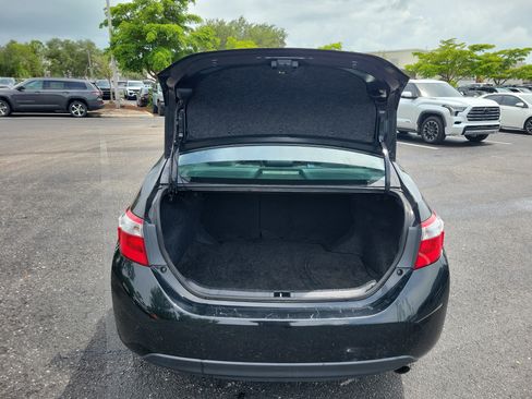 Used 2016 Toyota Corolla S FWD image 9
