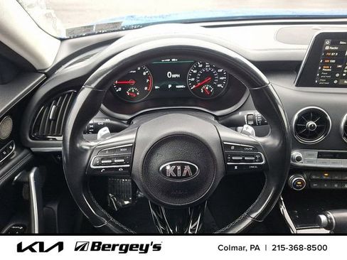 Used 2018 Kia Stinger Premium image 22
