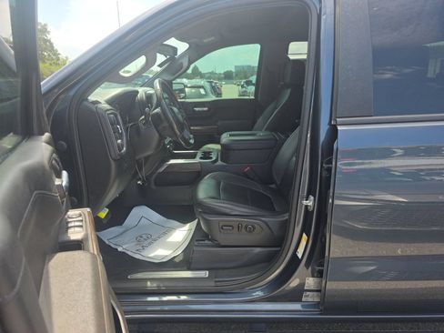 Used 2021 Chevrolet Silverado 1500 RST w/ Convenience Package II AWD/4WD image 4